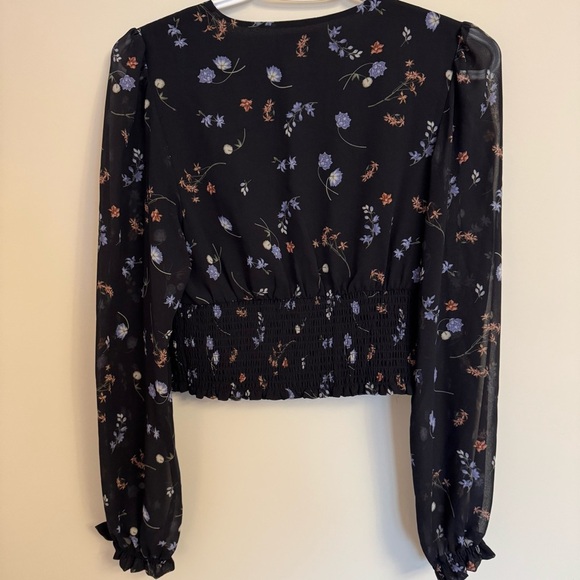 Aritzia Wistful Floral Blouse - Women’s Small - Picture 7 of 10